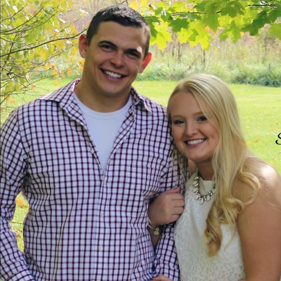 Meet your Posher, Ellese - Picture 1 of 2